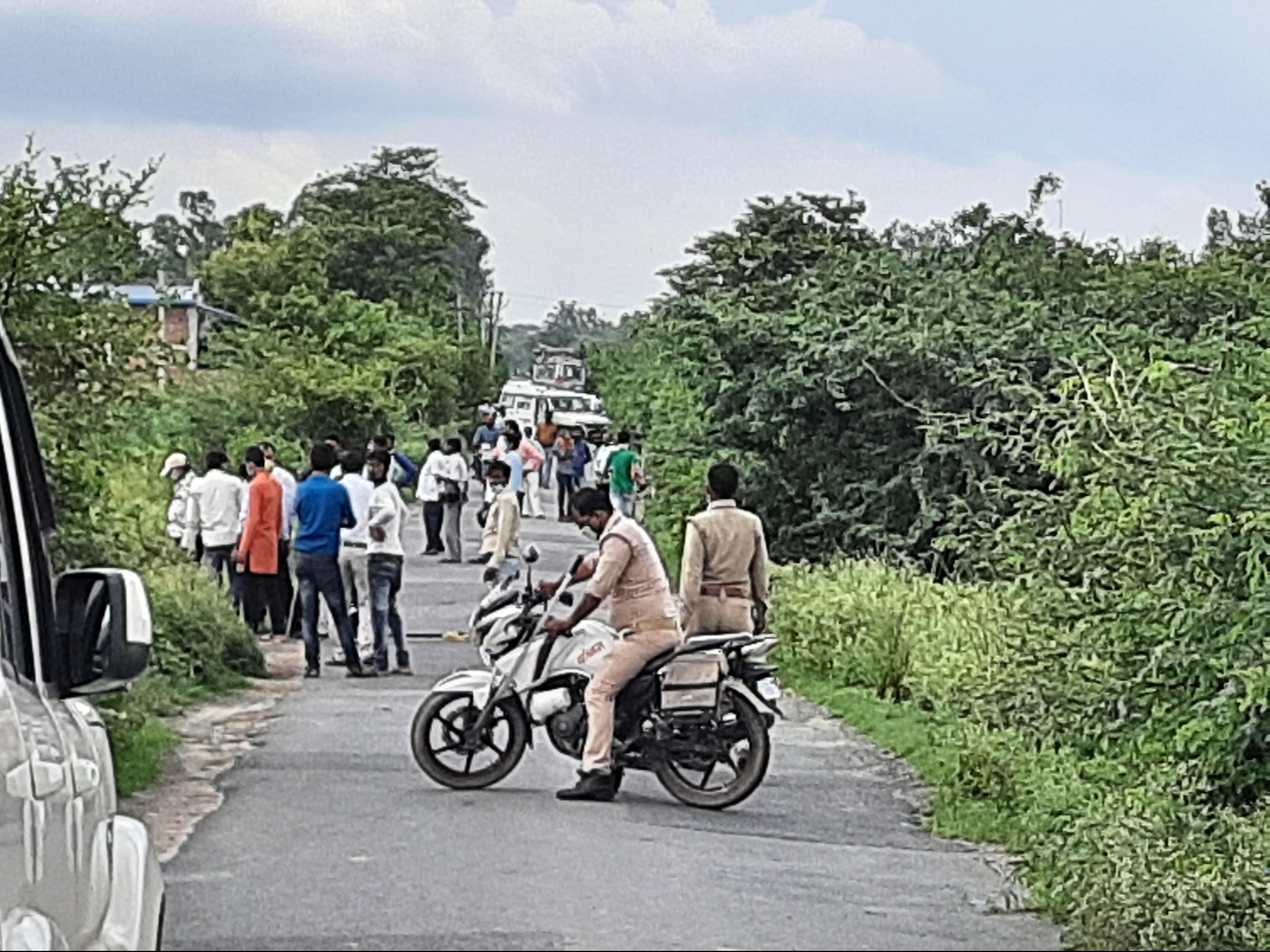 बिजली विभाग की मदद से तार को हटवाया गया।