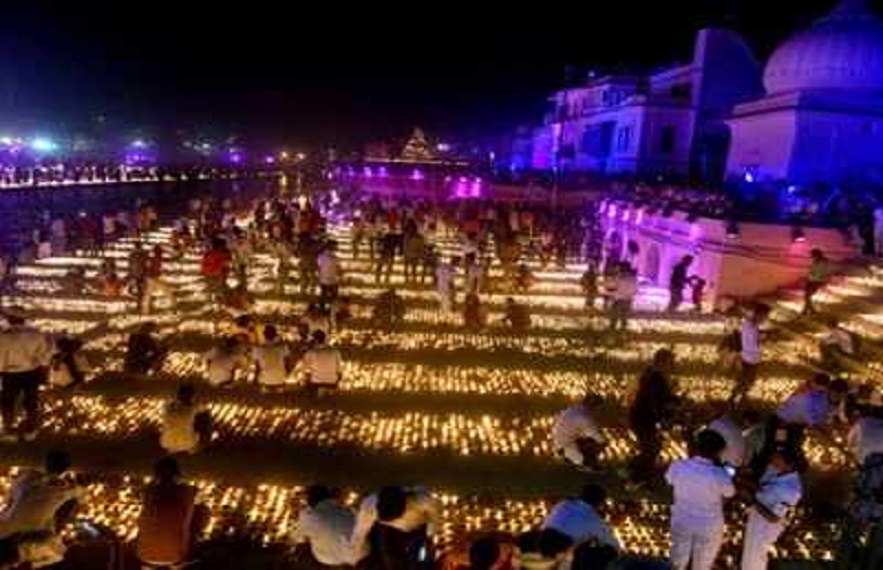 दीपोत्सव में सीमित लोग शामिल होंगे,  जो भी शामिल होंगे उनके लिए ​मास्क जरूरी होगा।