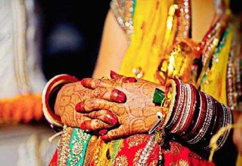 परिवार ने बेटे की शादी के दौरान उसकी गंभीर बीमारी को लड़की वालों से छिपाकर शादी कर दी ।