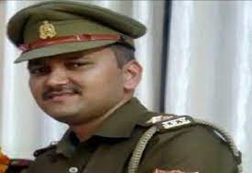 सूचना पर एसएसपी बबलू कुमार सहित अन्य पुलिस अधिकारी पहुंच गए।