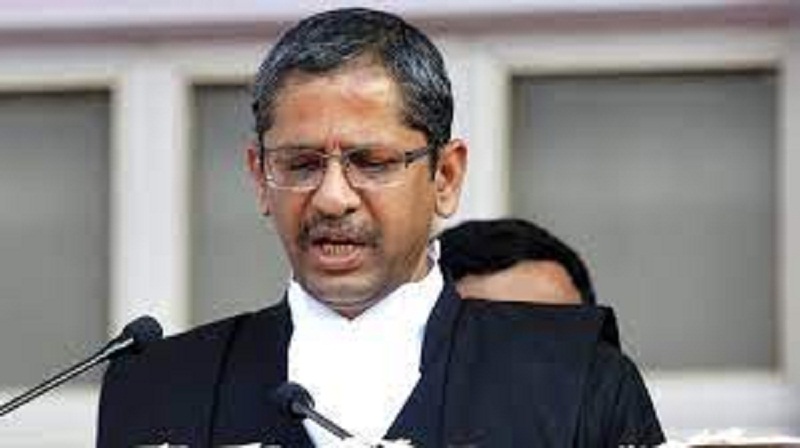 जस्टिस नुतालपति वेंकट रमना शनिवार को देश के नए मुख्य न्यायधीश बनाए गए हैं।