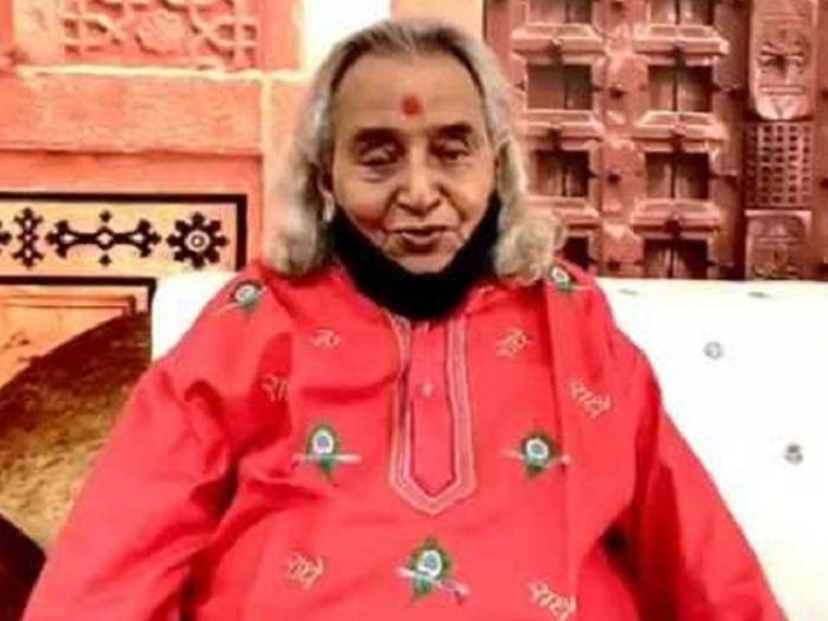 परिवार वाले बेटी का इलाज कैसे हुआ है, जबकि अस्पताल प्रबंधन ने कोई जानकारी नहीं दी।