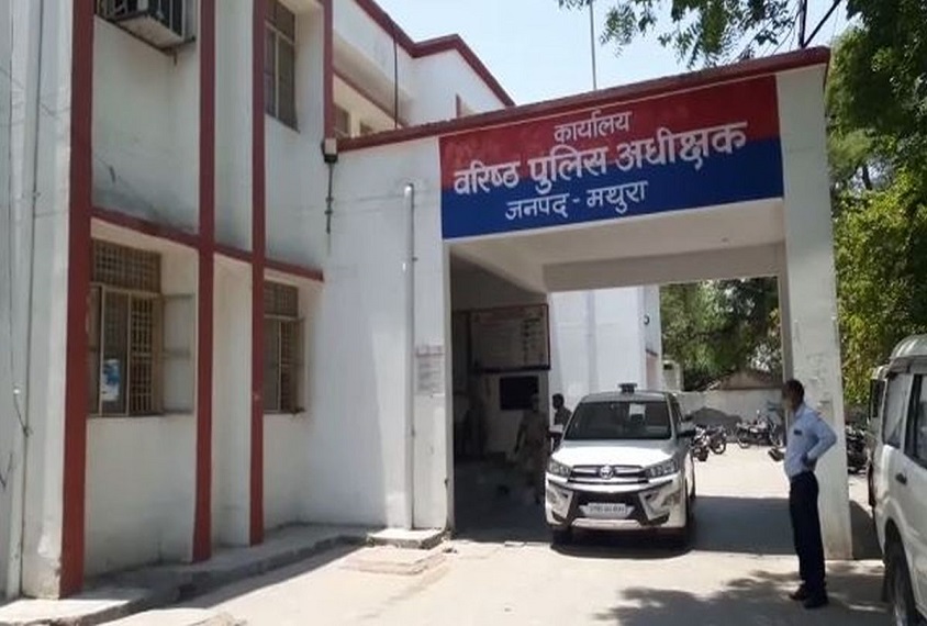 हाईवे पुलिस ने उसके मुकदमे के मामले में अभी तक कोई कार्रवाई नहीं की है।