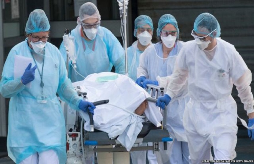 पिछले 24 घंटे में 4,002 मरीजों ने कोरोना के आगे दम तोड़ दिया।