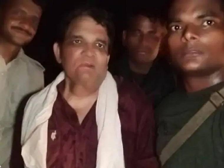 30 घंटे बाद बुधवार रात दो बजे धौलपुर के बीहड़ से डाक्टर को मुक्त कराया गया।