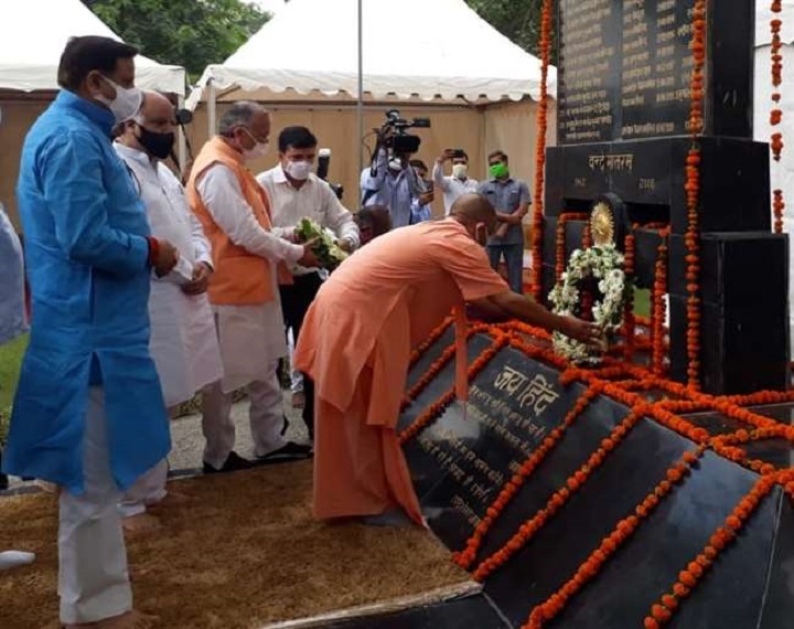 देश की फौज की बहादुरी और संयम का प्रतीक है, हमारी फौज के पराक्रम को पूरी दुनिया ने देखा है।